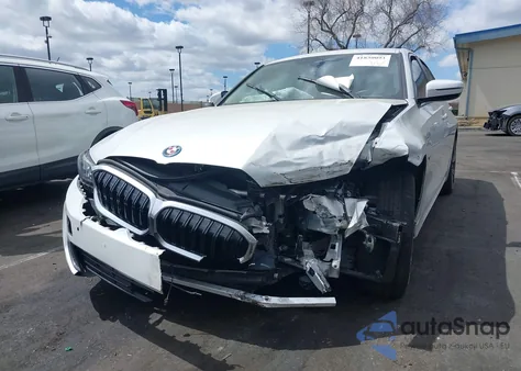 2023 BMW 3 Series 330E z USA, uszkodzony, nr VIN 3MW39FF00P8D05718